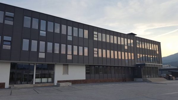 Exteriér a parkovanie